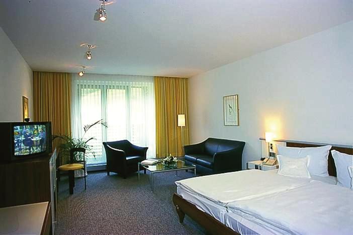 Hotel Hirschen グロッタータール エクステリア 写真