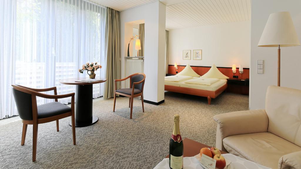 Hotel Hirschen グロッタータール エクステリア 写真