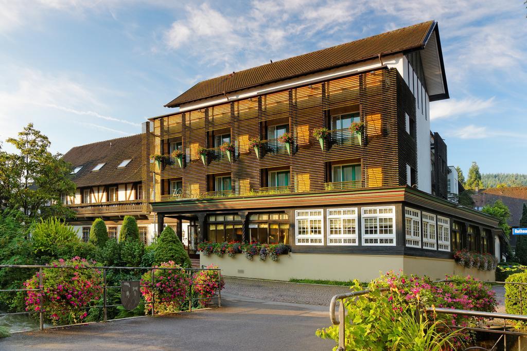 Hotel Hirschen グロッタータール エクステリア 写真