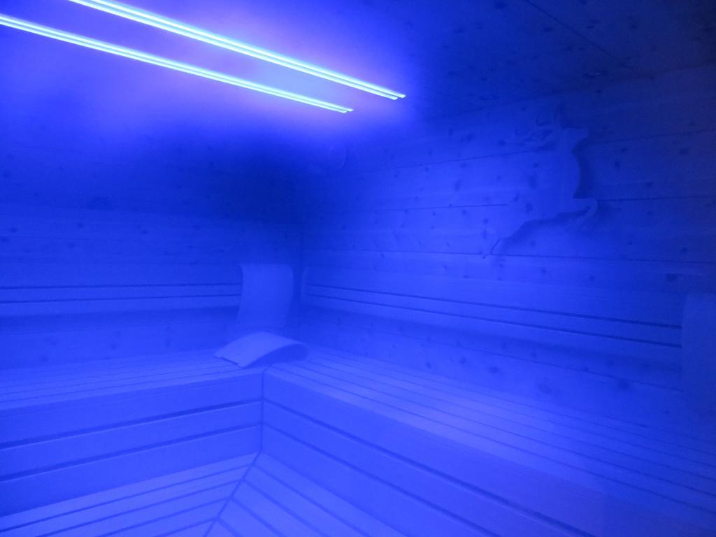 Hotel Hirschen グロッタータール エクステリア 写真